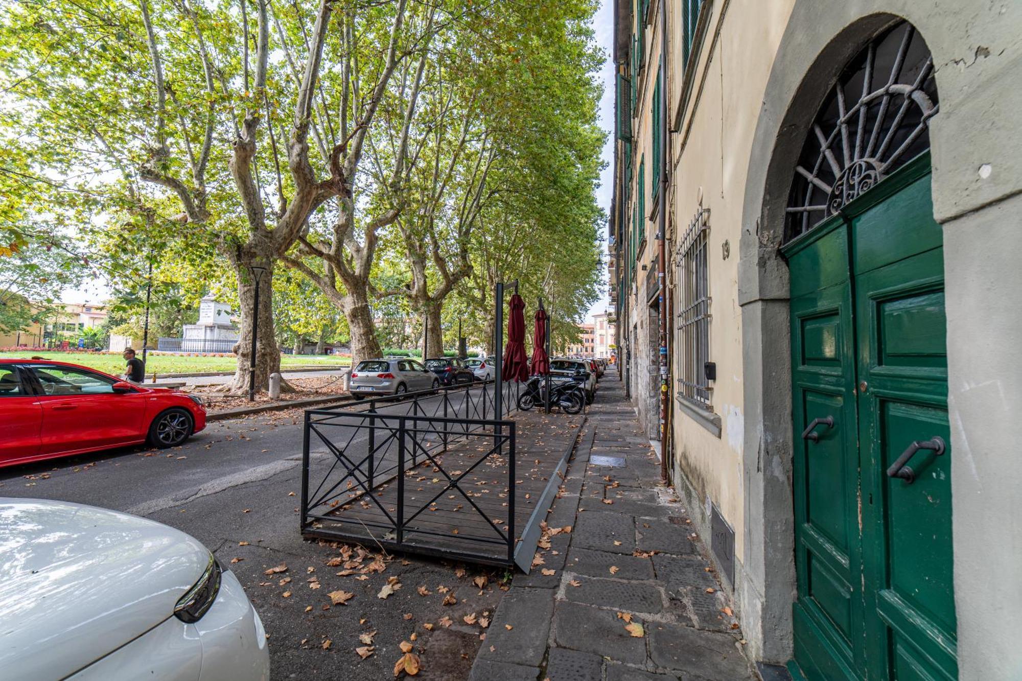 Casa R&R A Due Passi Dalla Torre Pisa Bagian luar foto